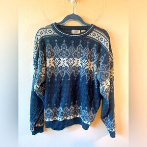 Bugle Boy Vintage blue and white sweater size L